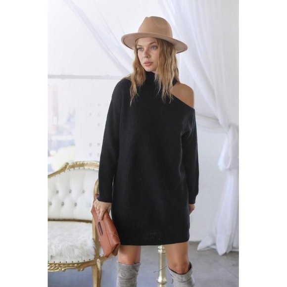 "Janna" Cold shoulder sweater dress - Picture 3 of 4